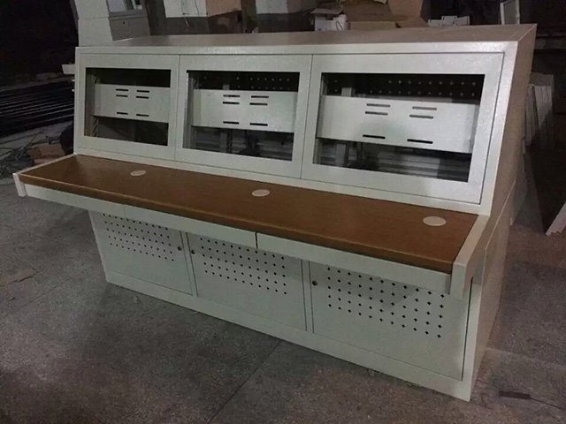 监控中心操纵台